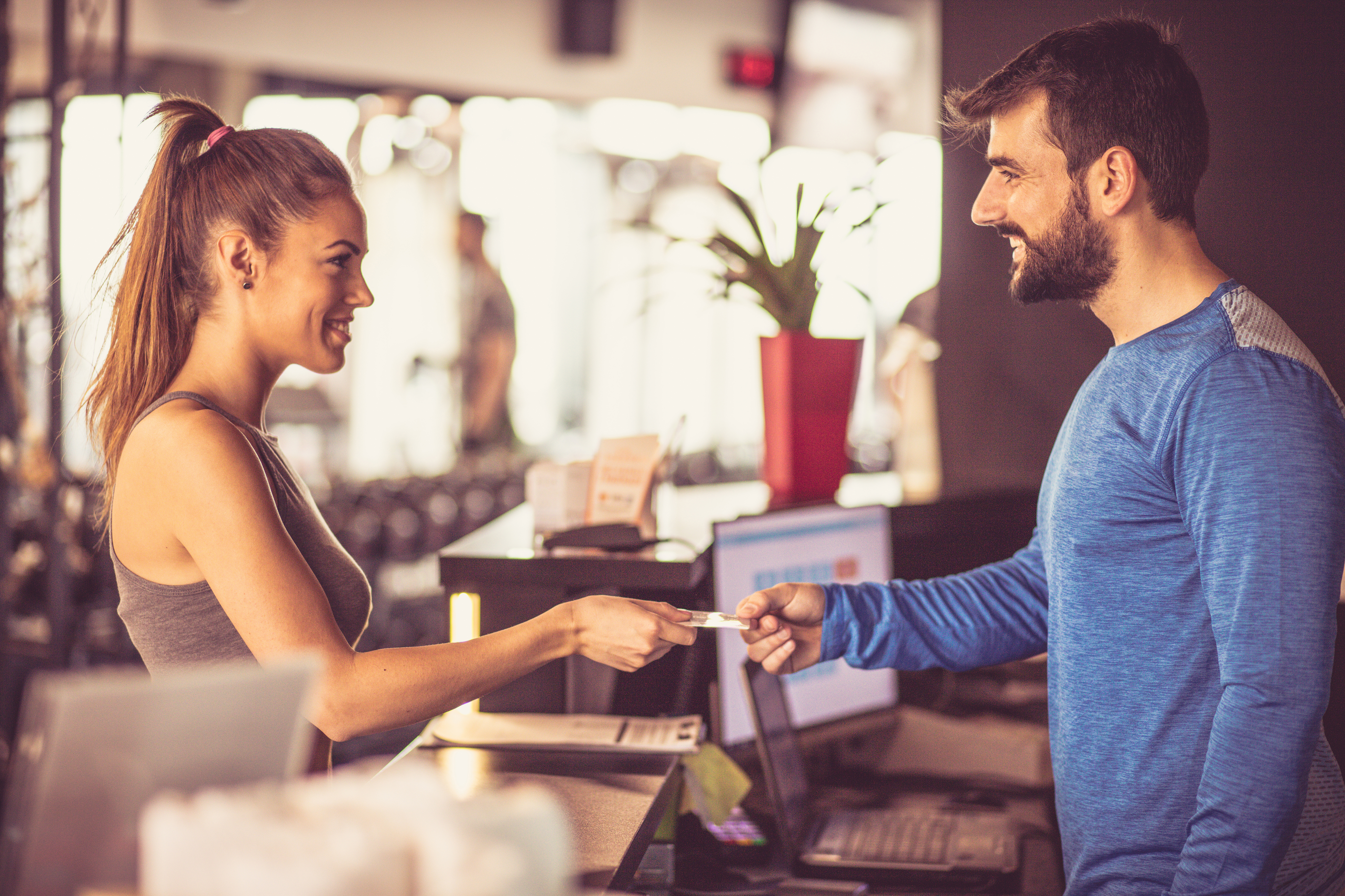 Lounge mit Sesseln und Sitzbereich – Visualisierung von Fitness Express Go Stetten